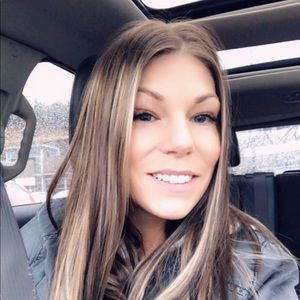 Meet your Posher, Tanis